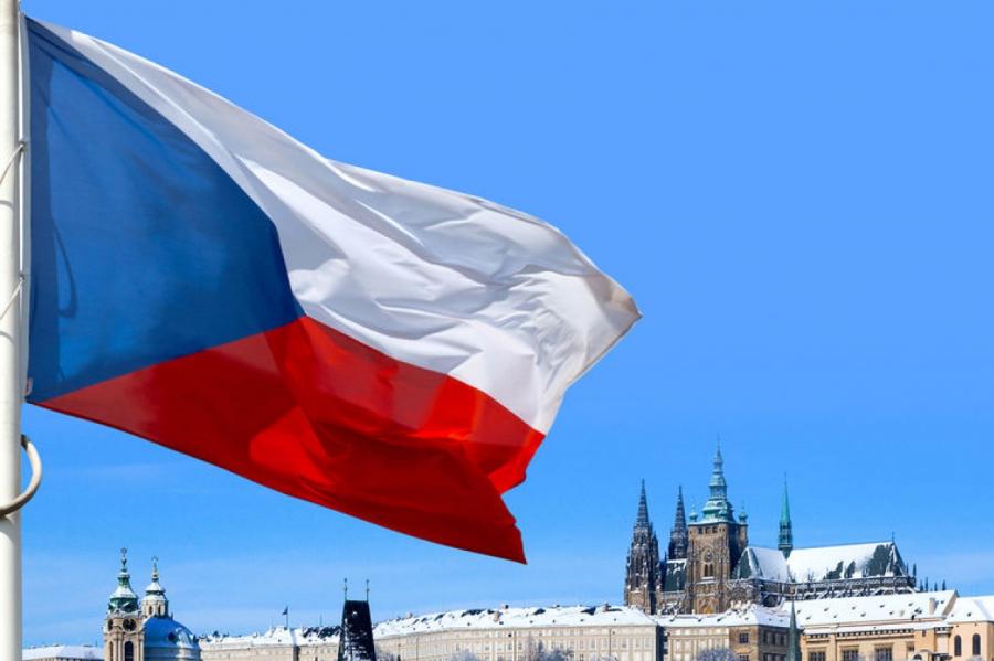 Посольство России в Чехии возмутились порчей памятника красноармейцам