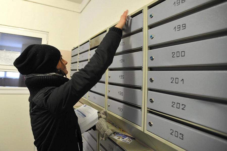 Русский и английский языки вытряхнут из почтовых ящиков Латвии