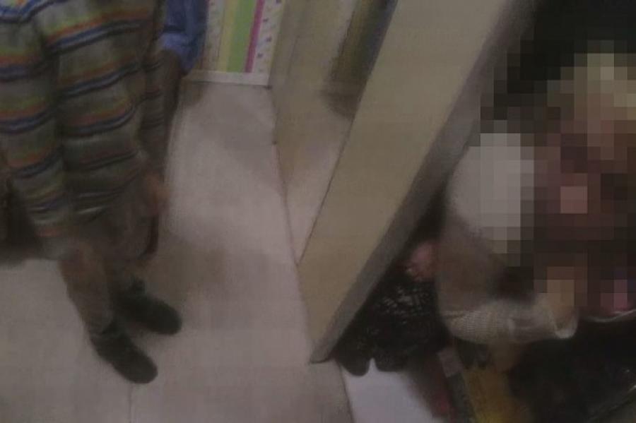 Думала, что не заметят: мать с 4 промилле спряталась от полиции в шкафу