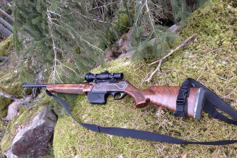 На прицеле: в Латвии ловят и сажают торговцев оружием