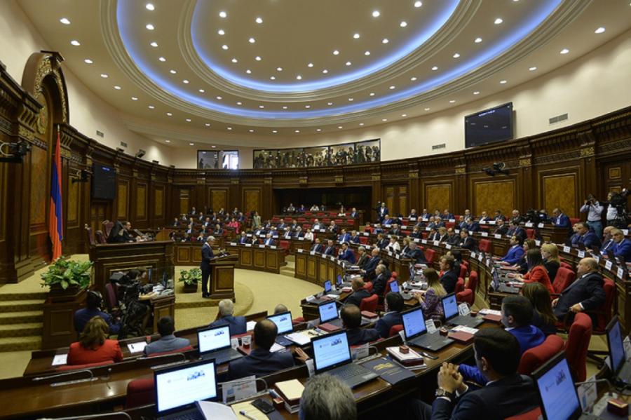 Парламент Армении отказался криминализировать «гомопропаганду»