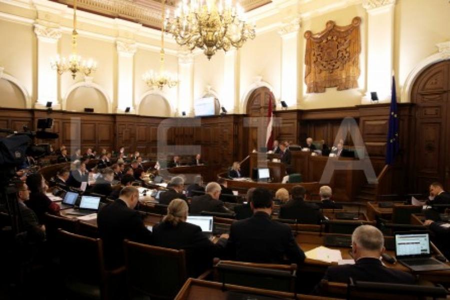 Парламентское большинство отклонило предложение об объявлении перерыва в заседании по рассмотрению бюджета