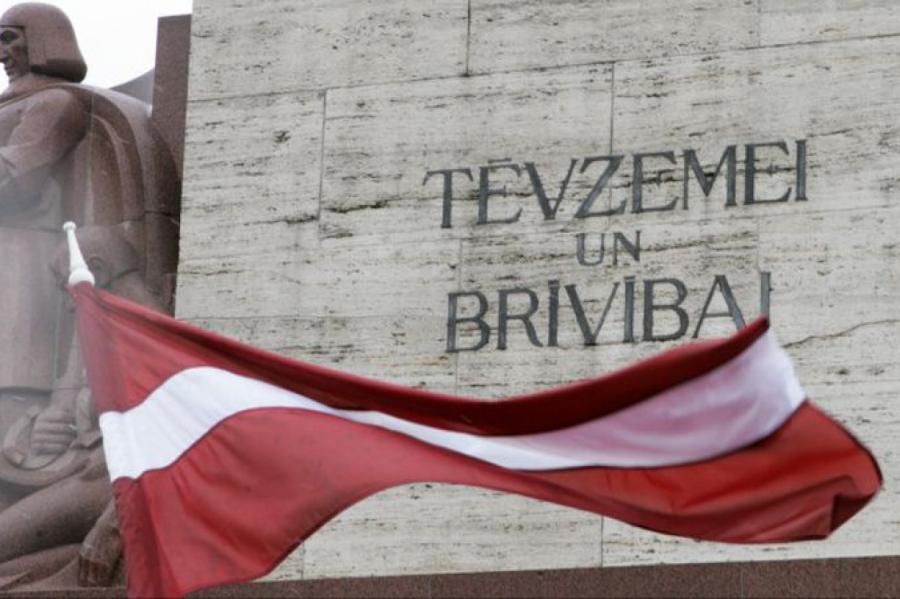 Введут новые штрафы за неправильный флаг Латвии