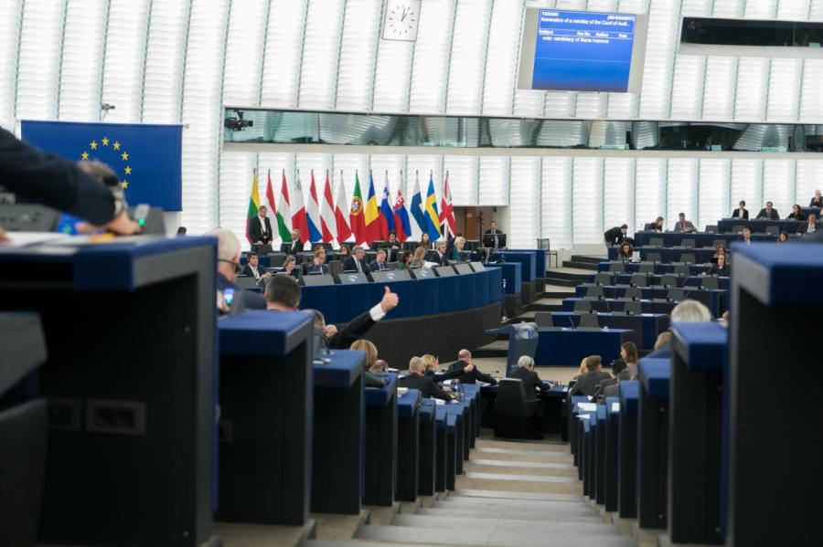 Латвийские евродепутаты рассказали, что нам принесет бюджет ЕС 2020
