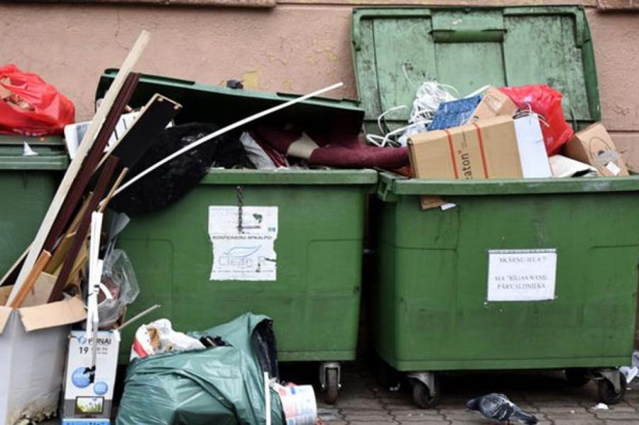 Опрос: жители озабочены ростом объёма мусора в Латвии