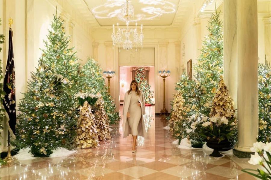 Снежная королева: Мелания Трамп показала украшенный к Рождеству Белый дом