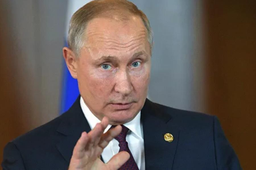 Путин рассказал о тайной связи правозащитника, получавшего гранты президента РФ