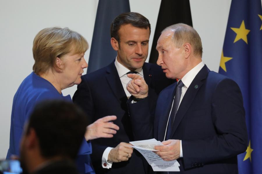 Меркель назвала Путина победителем на переговорах в Париже