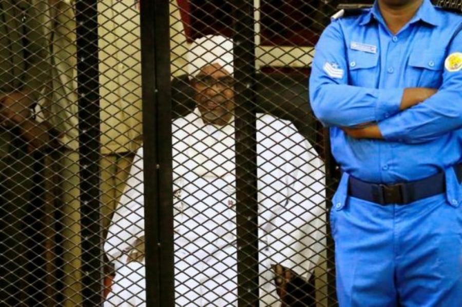 Экс-президента Судана Омара аль-Башира приговорили к двум годам