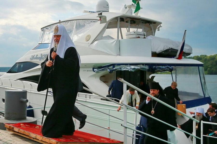 Церковь прокомментировала слухи о миллиардах долларов у патриарха Кирилла