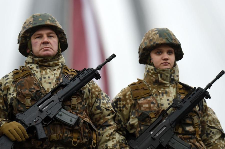 Латвийская армия срочно нуждается в молодых людях