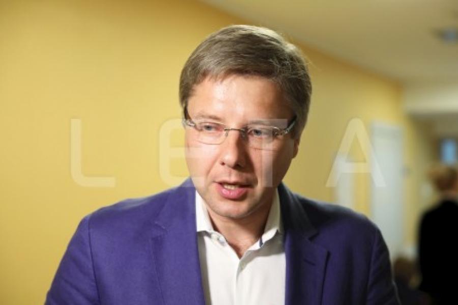 Ушаков критикует Бурова и призывает коалицию предотвратить самороспуск Рижской думы