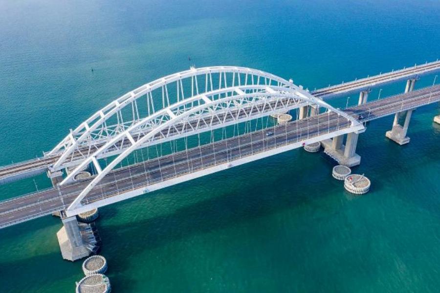 Жуткий конец Крымского моста записали на видео