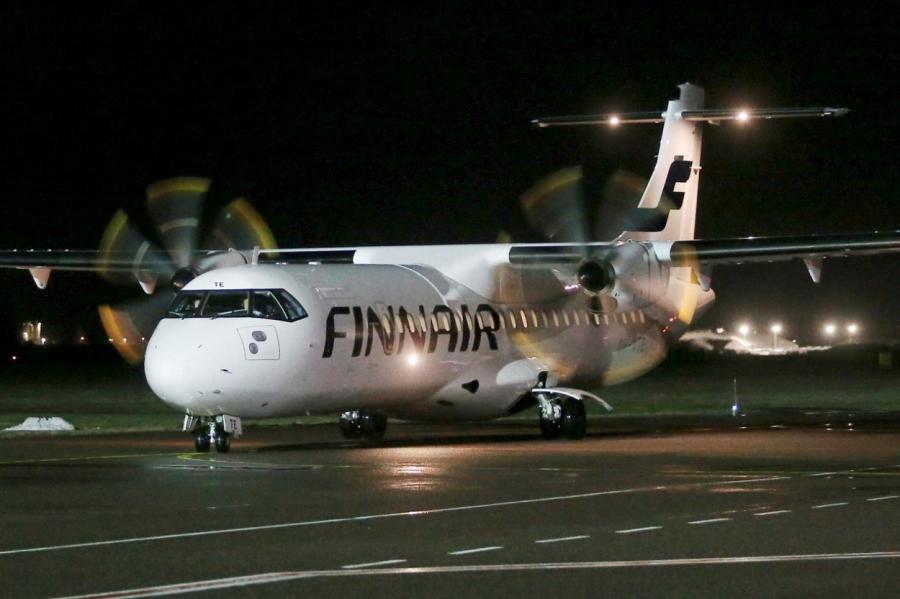 ЧП в Хельсинки: почему стюардесса выпала из самолета Finnair?