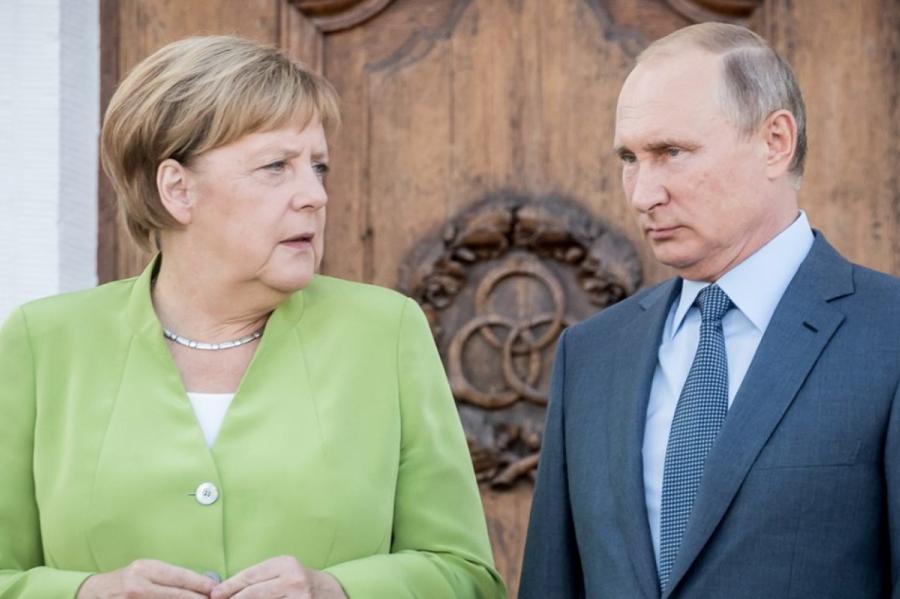 СМИ: задача Меркель - не допустить триумфа России
