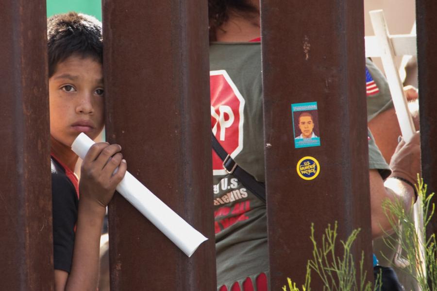 На юге Мексики вооружили детей для защиты от бандитов