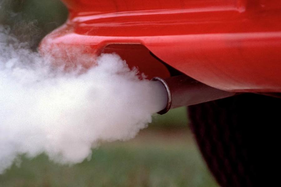 Покупатели авто в Латвии должны задуматься о вреде, который наносят климату
