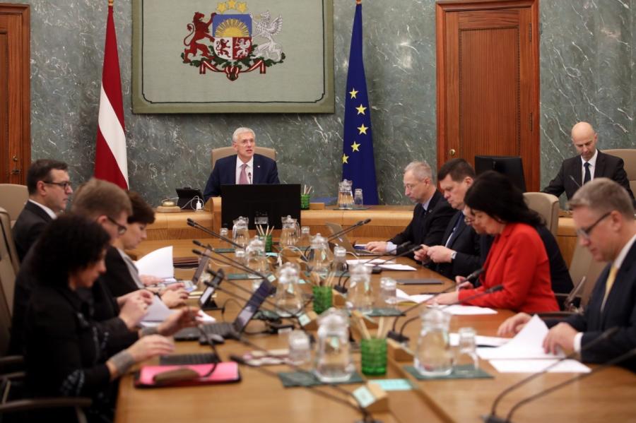 О народе радеют: правительство Кариньша готовит налоговую реформу