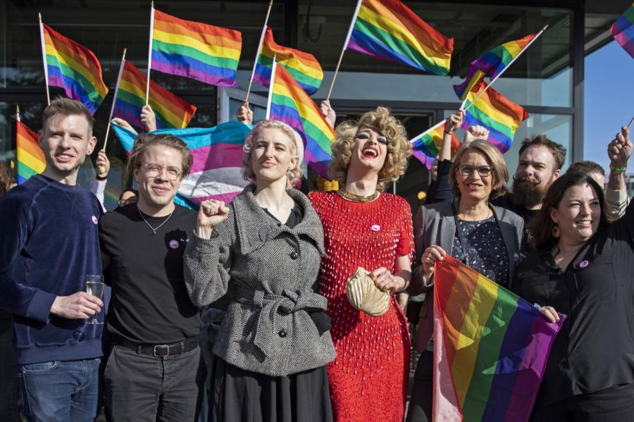 В Швейцарии состоялся референдум по криминализации гомофобии