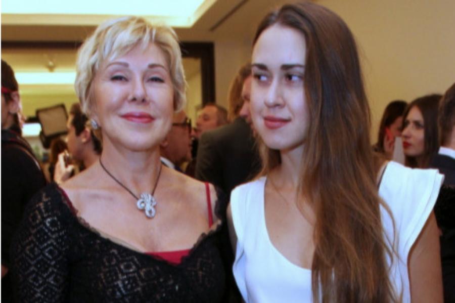 Cтрашно на это смотреть: дочь Любови Успенской могла попасть в секту (ВИДЕО)