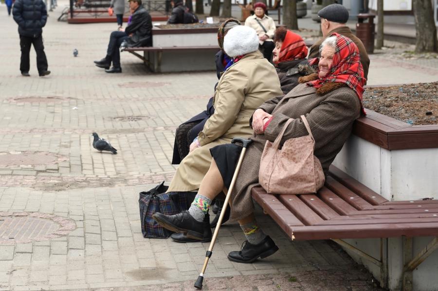 Демография отменяет пенсии: Латвия находится перед непростым выбором