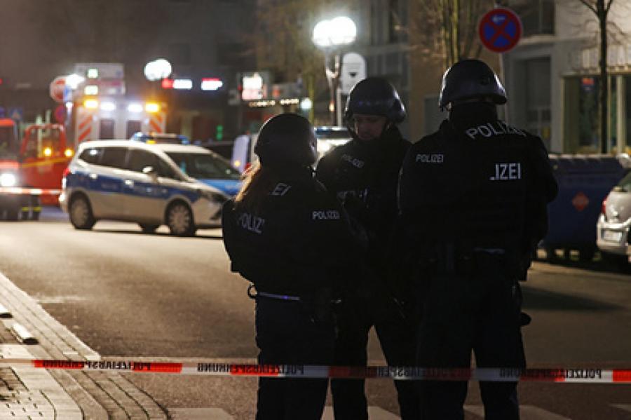 Преступник в Германии расстрелял посетителей двух баров и скрылся