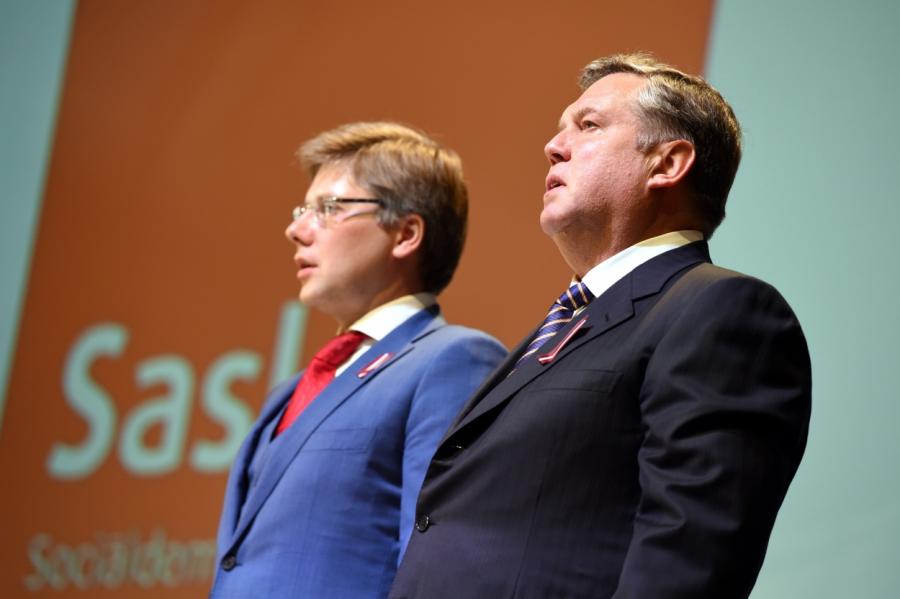 Публицист: Ушаков и Урбанович поистрепались в глазах своего избирателя