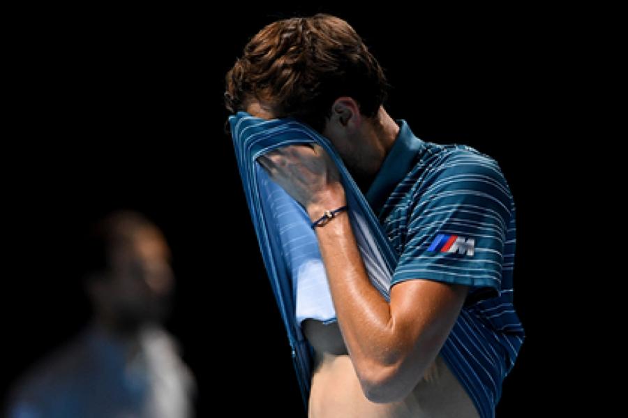 Лучшего российского теннисиста раскритиковали за нытье на корте