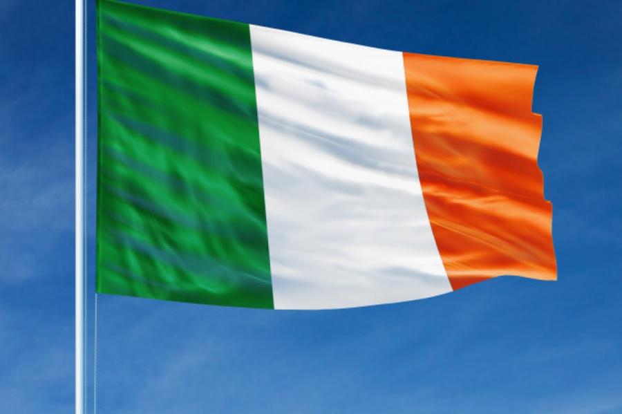 Первый гей-премьер Ирландии Лео Варадкар подал в отставку