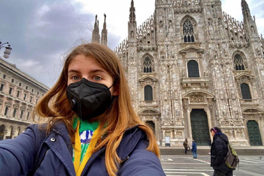 Русская женщина шокировала народ пустыми улицами в Милане из-за коронавируса