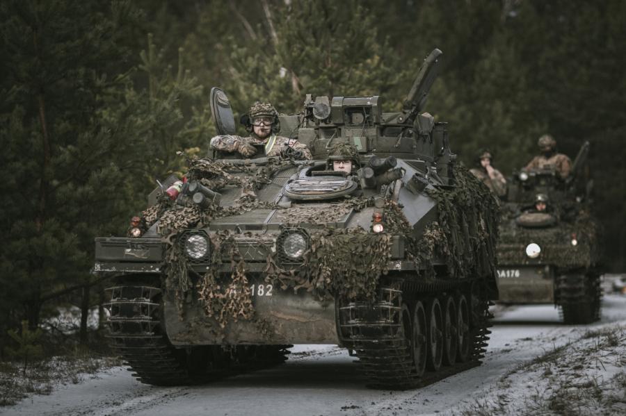 Вступай в ряды – покатаем на танке! НВС призывает латвийцев идти в армию