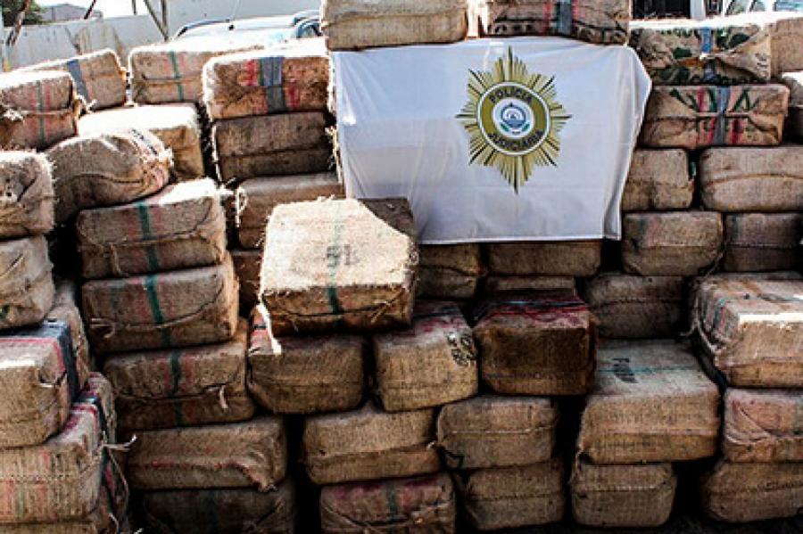 Суд Кабо-Верде признал российских моряков виновными в контрабанде тонн кокаина