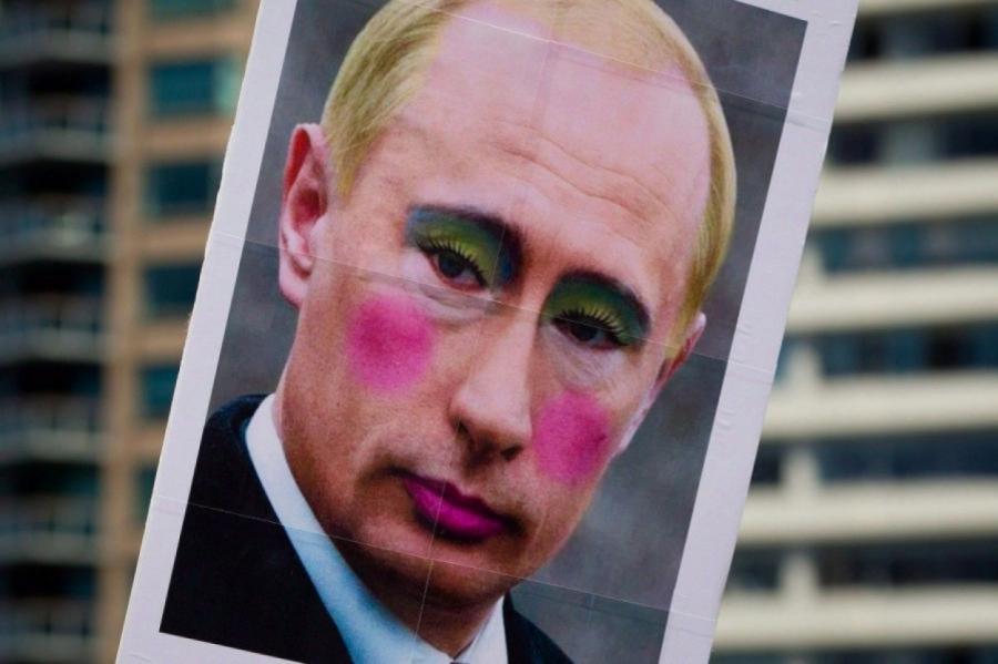 «Он тоже гей...» Фамилии политиков-геев вокруг Путина шокировали многих (ВИДЕО)