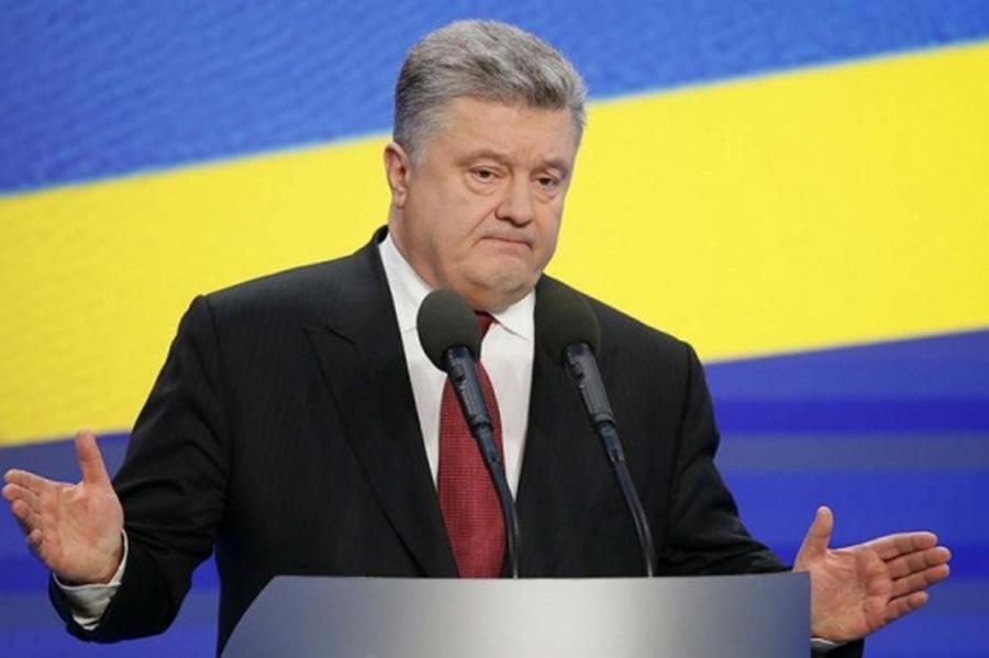 Вместо допроса Порошенко предпочел покинуть Украину