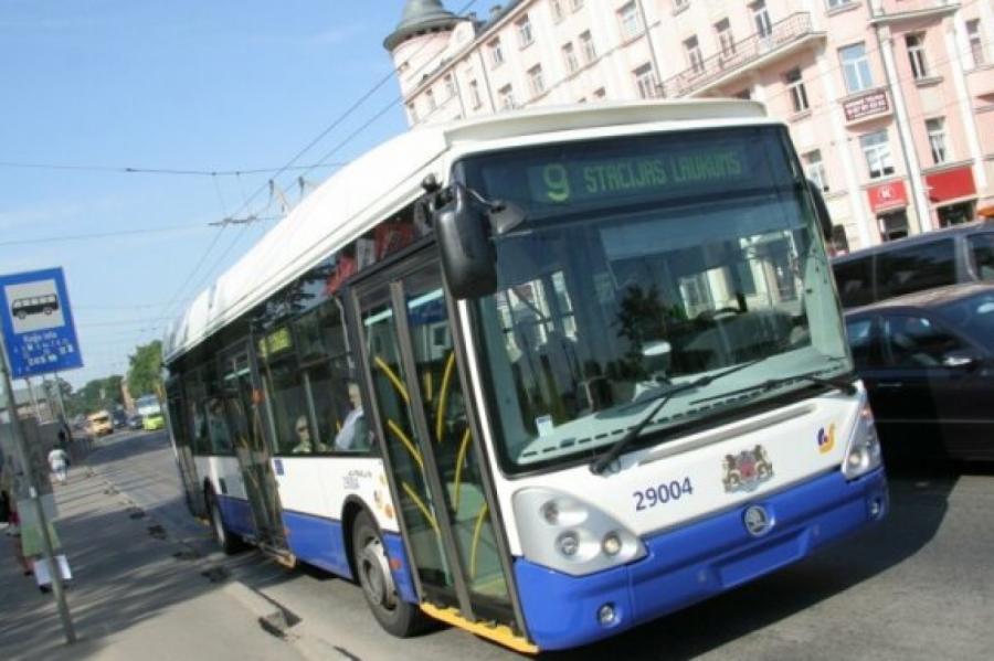Из-за коронавируса введены новые правила в общественном транспорте Риги