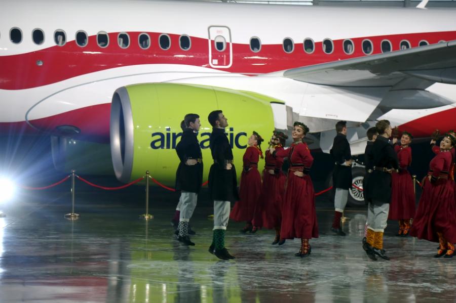 Не лишайте людей работы! Призывают остановить массовые увольнения в airBaltic
