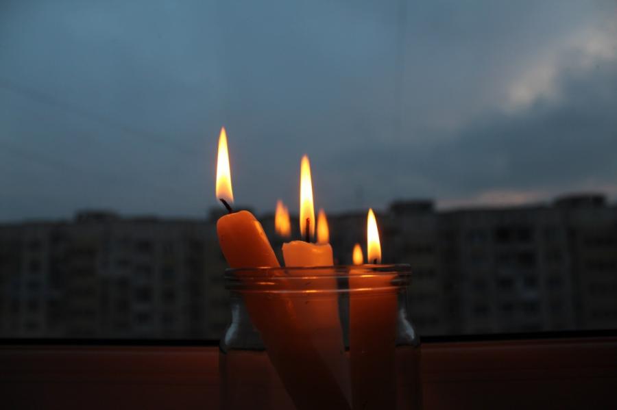 Сегодня вечером Латвия погрузится во тьму – свет отключат по всей стране