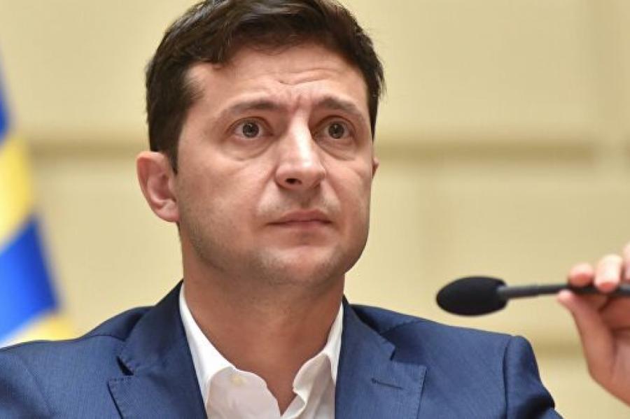 Два украинских министра срочно подали в отставку