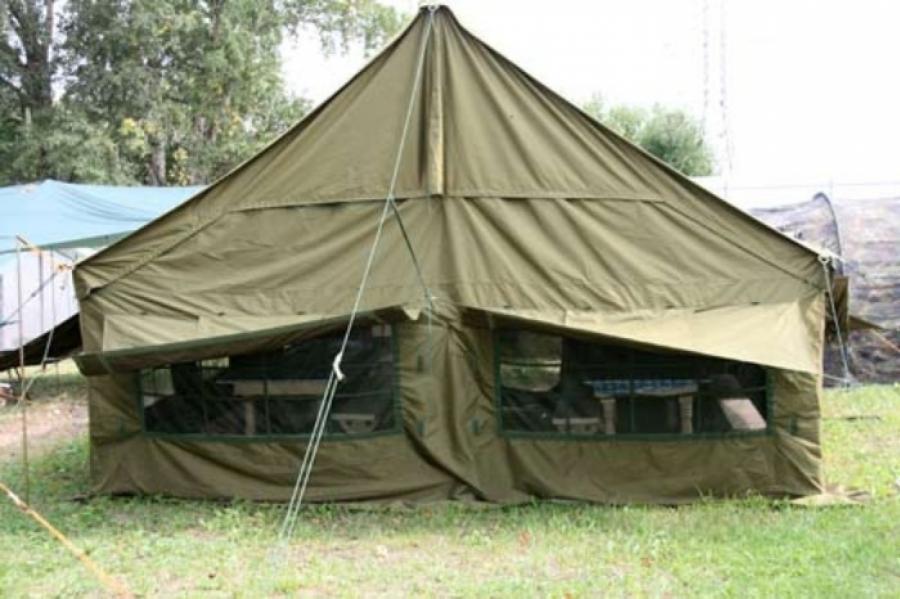 Рижских бездомных переселяют в палатки после вспышки Covid-19 в приюте