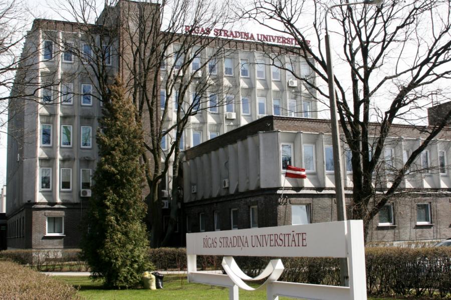 Новых студентов в вузы Латвии могут набрать без экзаменов