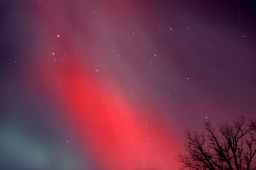 Ученые разгадали тайну "красного веера" в небе над Японией