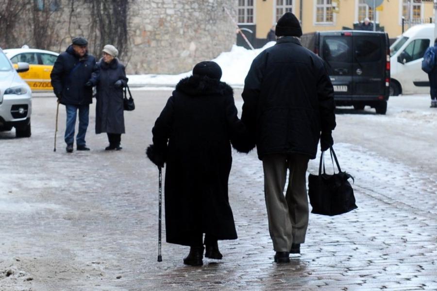 Очередной антирекорд: здоровым до пенсии в Латвии практически никто не доживает