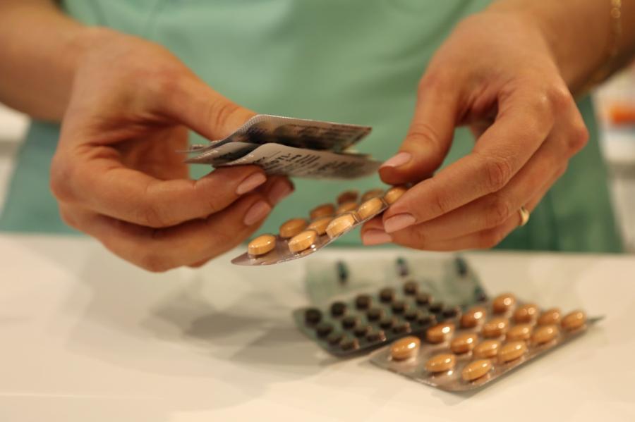 Коронавирус плюс новый порядок выписывания лекарств: аптеки обратились к больным