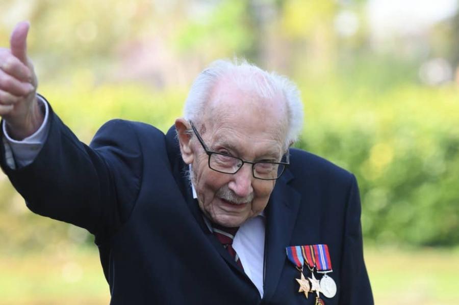 100-летний ветеран Второй мировой возглавил музыкальный хит-парад