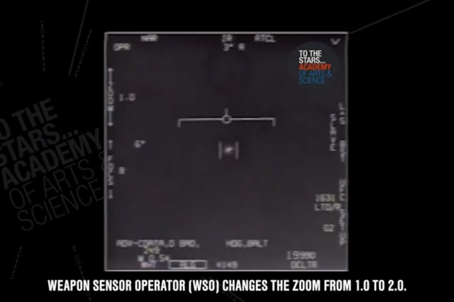 «Они невероятны»: Пентагон показал записи полетов НЛО (ВИДЕО)