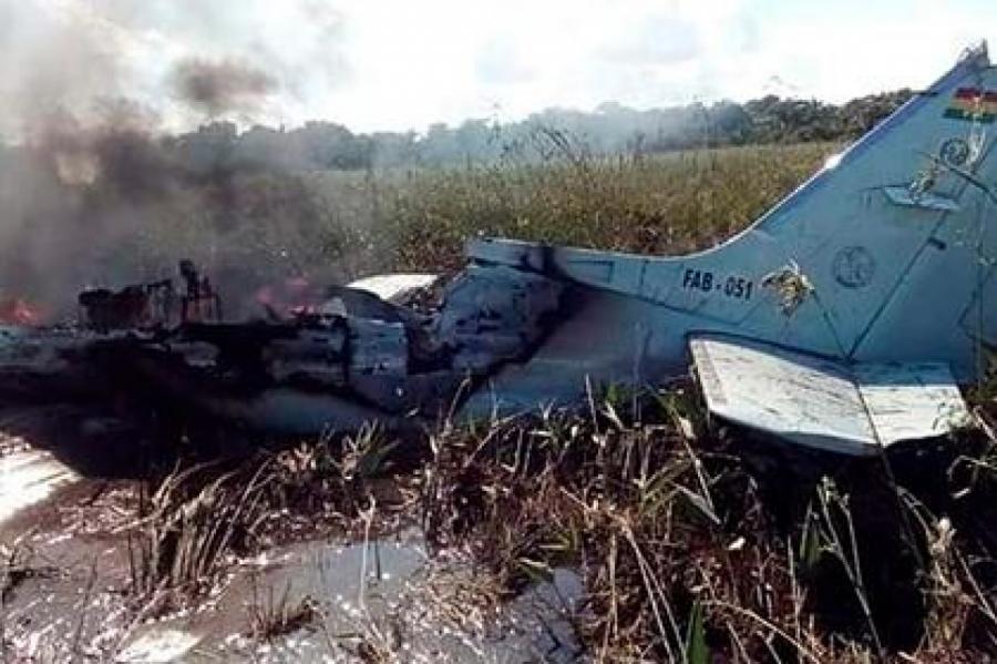В Боливии шесть человек погибли при крушении самолета ВВС