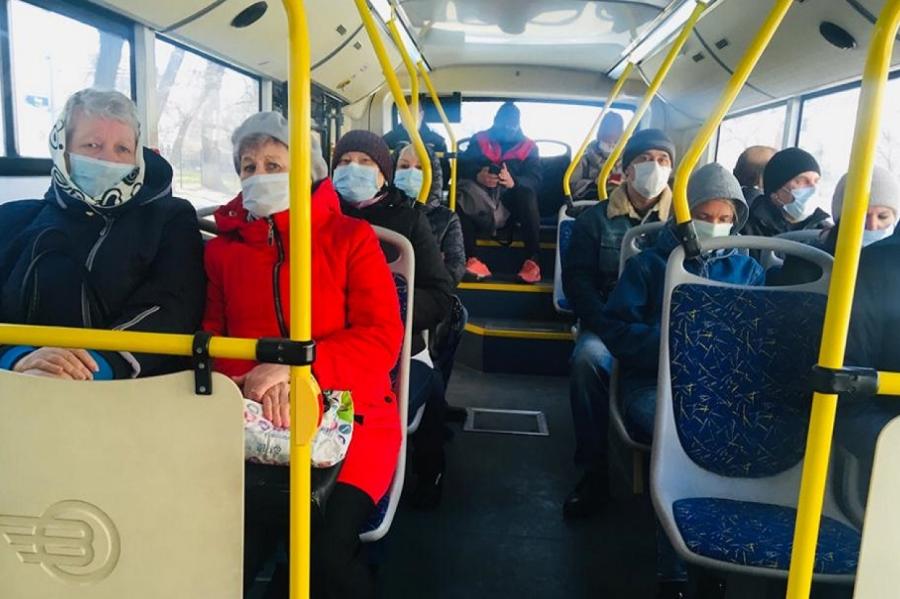 Готовьтесь: в трамваях Риги спрячут лица и заговорят по-русски