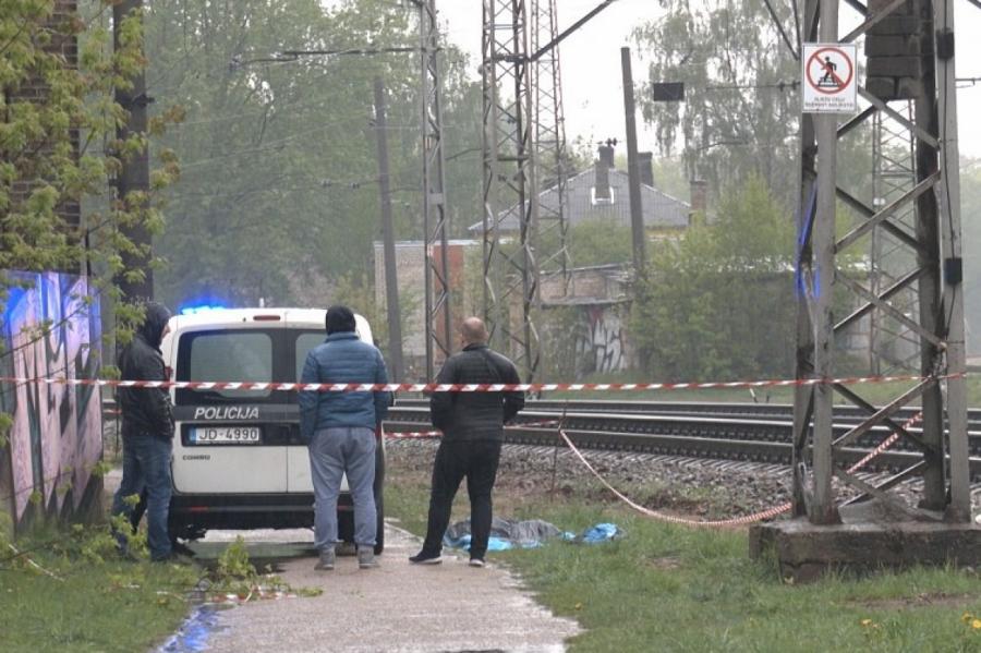 Трагедия в Засулауксе: молодая женщина, вероятно, намеренно прыгнула под поезд