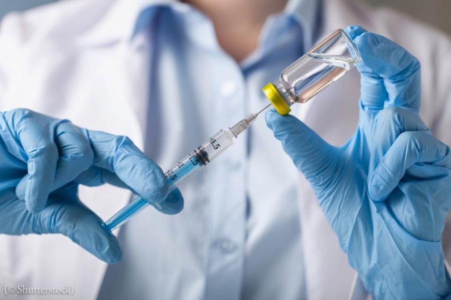В России могут пойти по "военному пути" вакцинации от коронавируса
