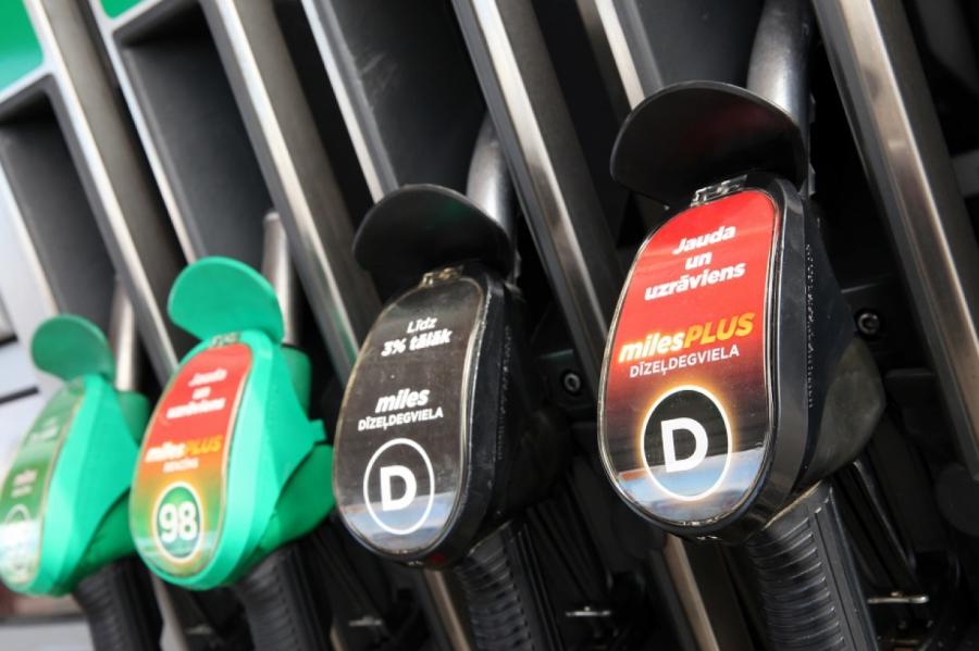 В Риге и Вильнюсе заметно снизились цены на дизельное топливо